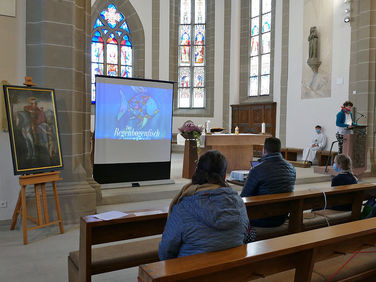 Vorstellung der Kommunionkinder in St. Crescentius (Foto: Karl-Franz Thiede)